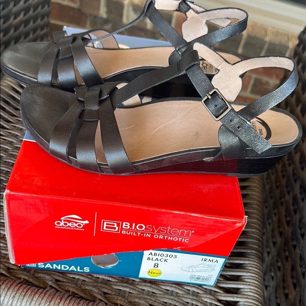Abeo Black Strappy Sandals for Casual Comfort